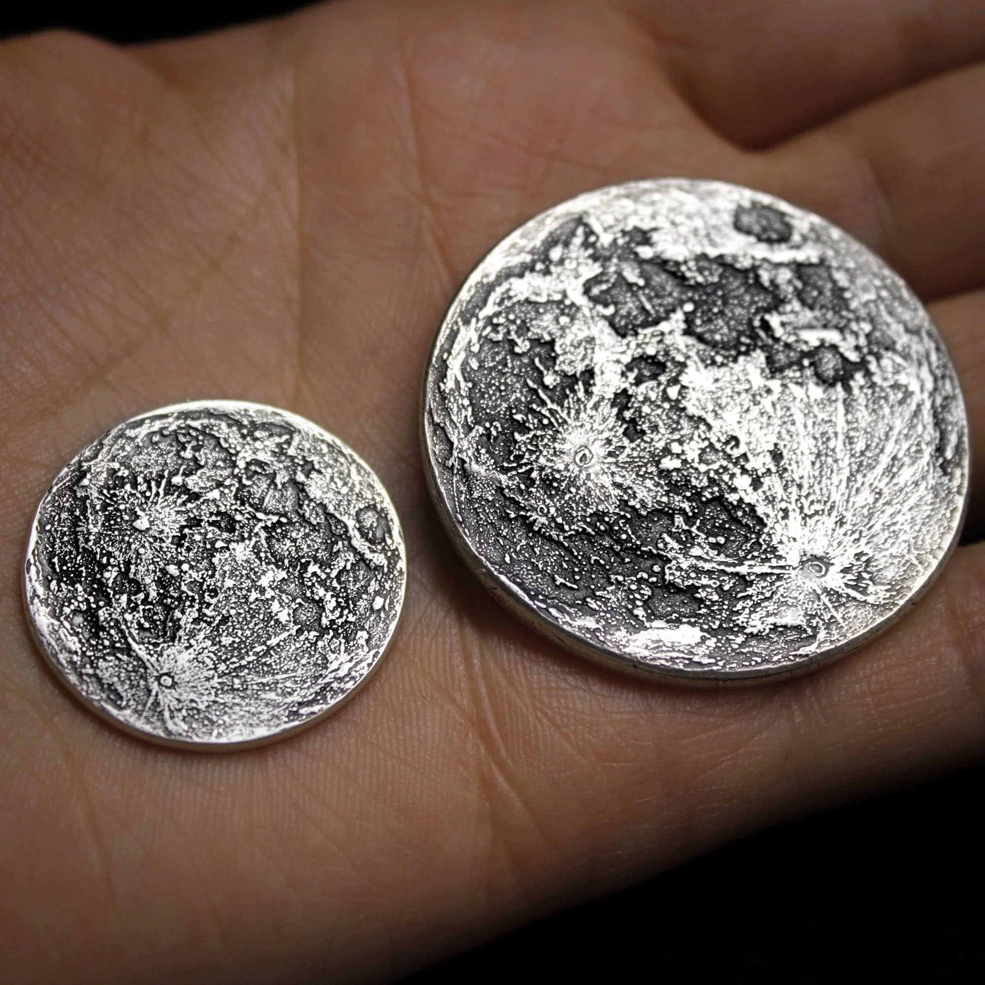 Full Moon Silver Coin -  1 in / 26 mm - Image 7